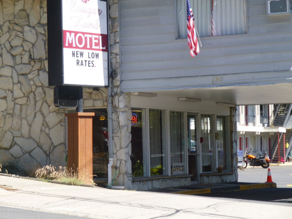 Cougar Land Motel Pullman Exteriér fotografie